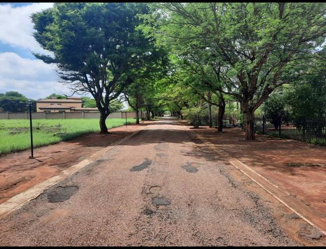 LAND FOR SALE IN KAMEELDRIFT EAST